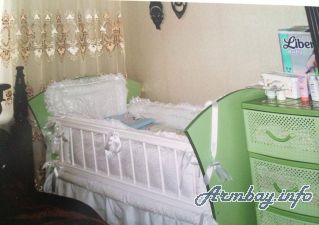 Кроватка детская в месте с  постельным бельем